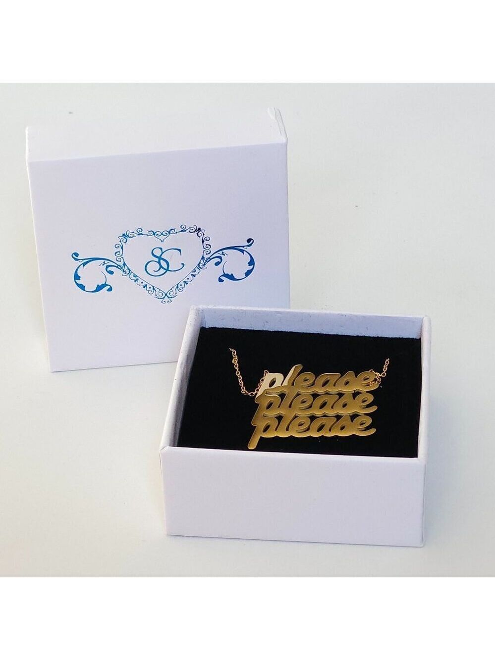 SABRINA CARPENTER PLEASE PLEASE PLEASE Necklace BNIB Gold Tone
